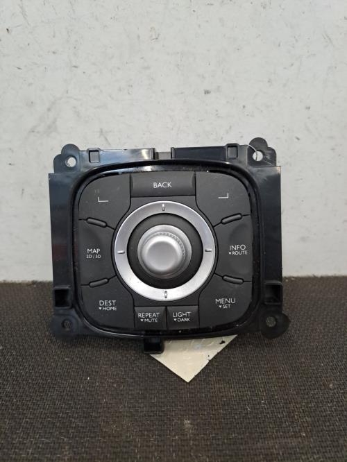 Image Commande GPS - RENAULT LAGUNA 3