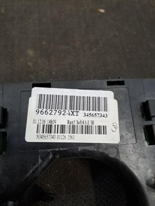 Image Com (Bloc Contacteur Tournant+Commodo Essuie Glace+Commodo Phare) - CITROEN C4 1