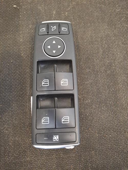 Image Interrupteur de leve vitre avant gauche - MERCEDES CLASSE B 246