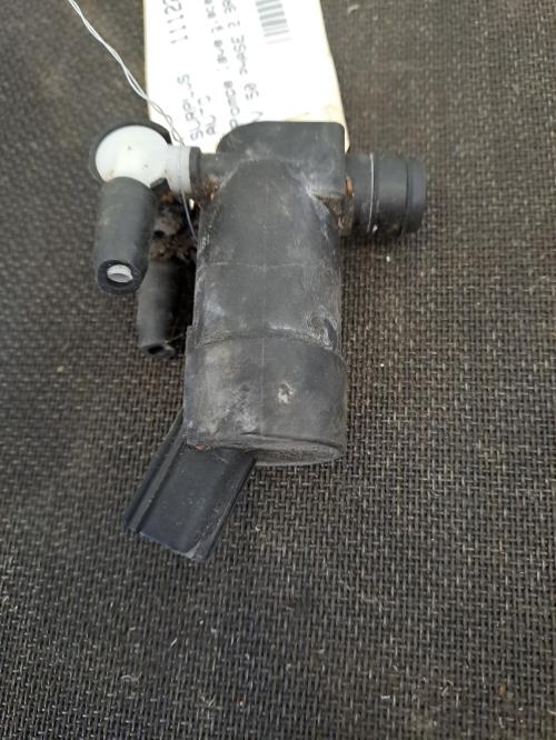 Image Pompe lave glace avant - VOLVO V 50