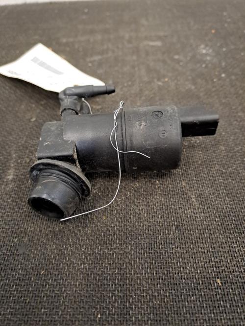 Image Pompe lave glace avant - PEUGEOT 208 1