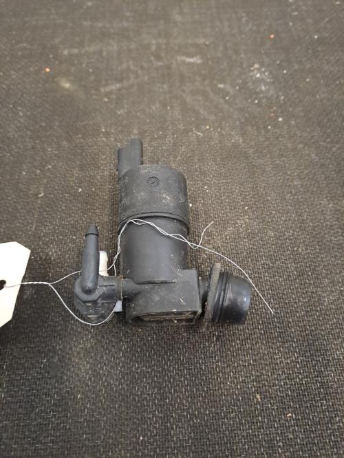 Image Pompe lave glace avant - PEUGEOT 208 1