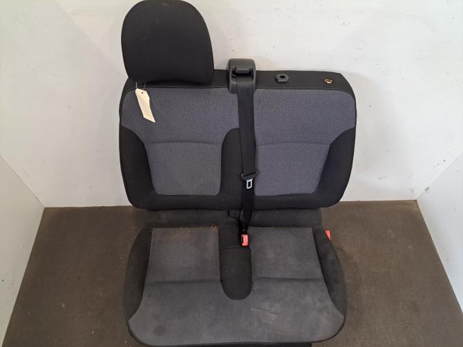 Image Siege avant droit (banquette double) - OPEL VIVARO 2