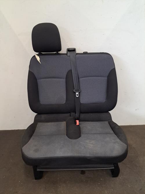 Image Siege avant droit (banquette double) - OPEL VIVARO 2