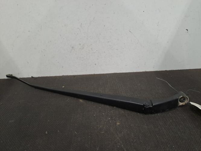 Image Bras essuie glace avant gauche - TOYOTA YARIS CROSS