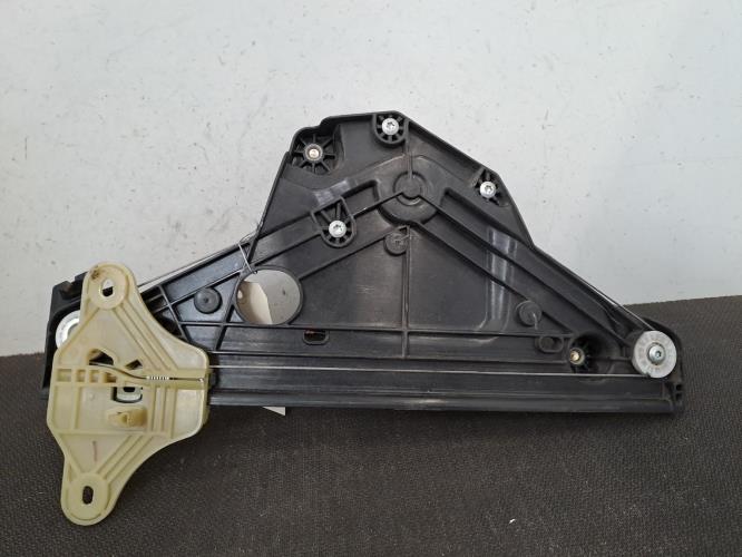 Image Leve vitre electrique arriere droit - RENAULT CLIO 5