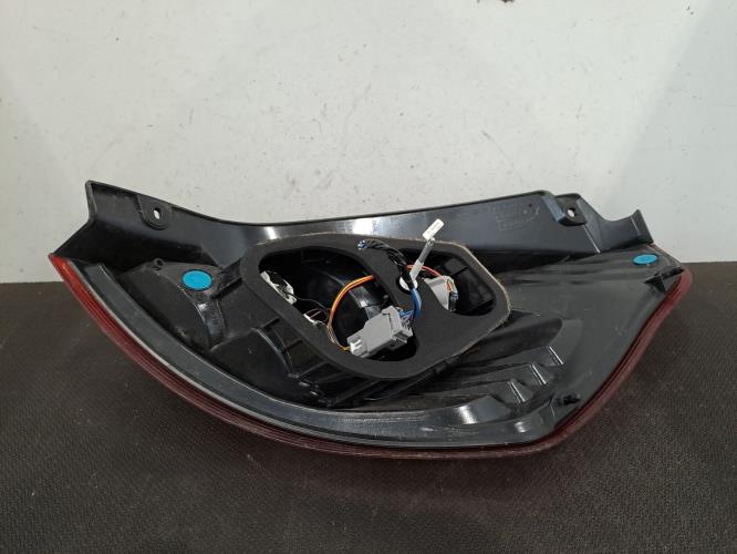 Image Feu arriere principal gauche (feux) - FORD FIESTA 6