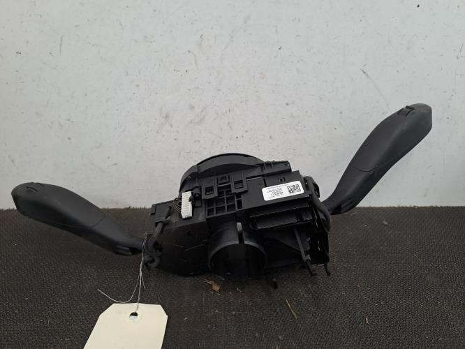 Image Com (Bloc Contacteur Tournant+Commodo Essuie Glace+Commodo Phare) - VOLKSWAGEN POLO 5