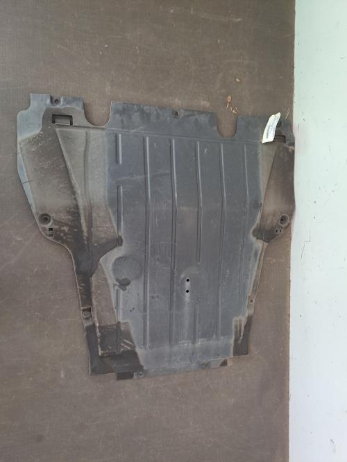Image Cache sous moteur - RENAULT CLIO 4