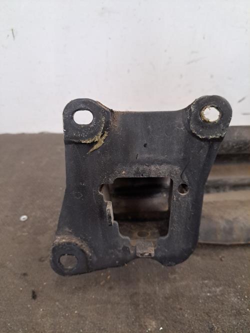 Image Renfort pare choc arriere (traverse) - VOLKSWAGEN GOLF 5
