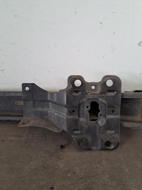 Image Renfort pare choc avant (traverse) - HYUNDAI H1 2 STAREX