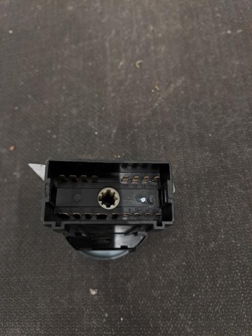 Image Commande de phare - VOLKSWAGEN POLO 4