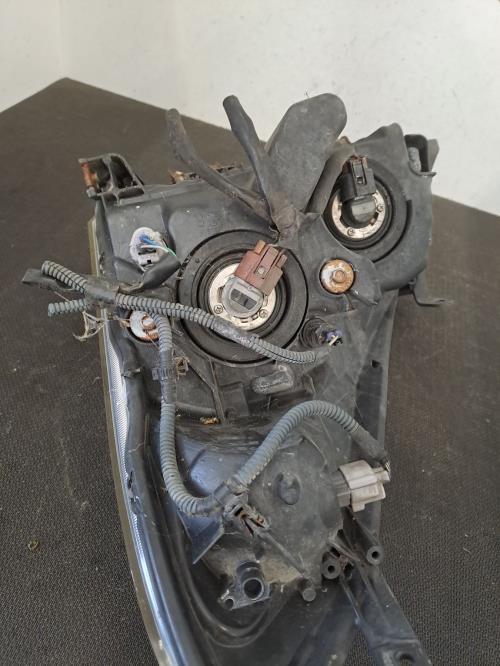 Image Optique avant principal droit (feux)(phare) - TOYOTA COROLLA VERSO 2