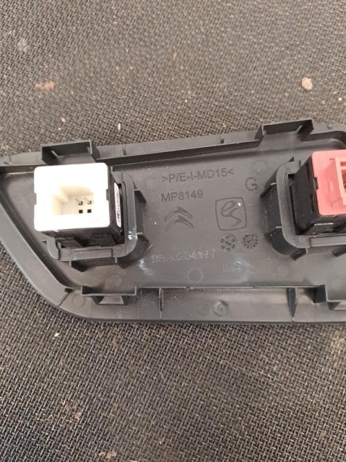 Image Bouton de coffre - CITROEN C5 AIRCROSS