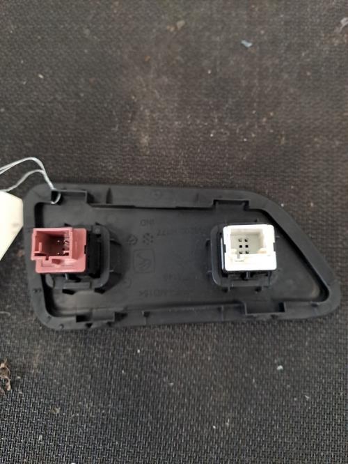Image Bouton de coffre - CITROEN C5 AIRCROSS
