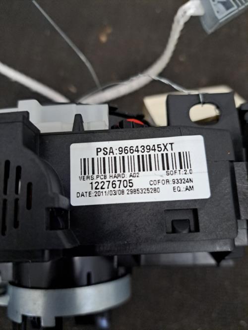 Image Com (Bloc Contacteur Tournant+Commodo Essuie Glace+Commodo Phare) - PEUGEOT 308 1