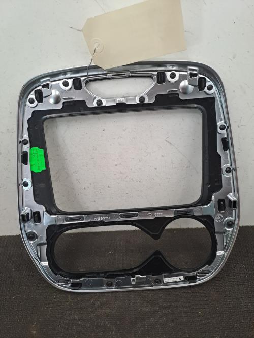Image Facade autoradio - RENAULT CAPTUR 1