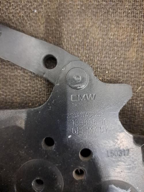 Image Charniere de capot - BMW SERIE 1 F21