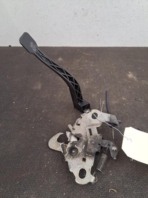 Image Serrure de capot - PEUGEOT 3008 1