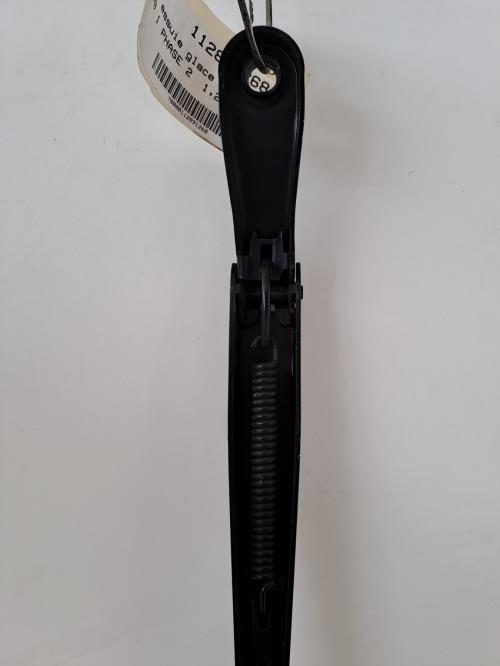 Image Bras essuie glace avant droit - PEUGEOT 2008 1