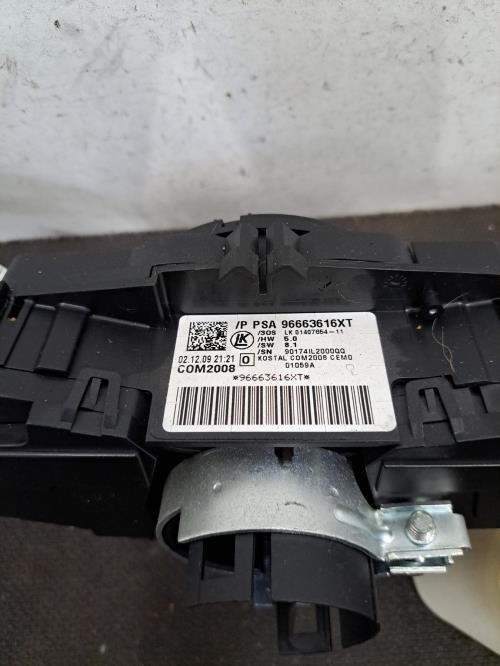 Image Com (Bloc Contacteur Tournant+Commodo Essuie Glace+Commodo Phare) - PEUGEOT 5008 1
