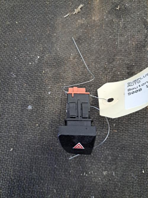 Image Bouton de warning - PEUGEOT 5008 1