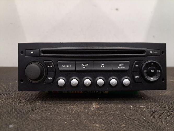 Image Autoradio d'origine - PEUGEOT 5008 1
