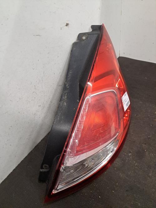 Image Feu arriere principal droit (feux) - FORD FIESTA 6
