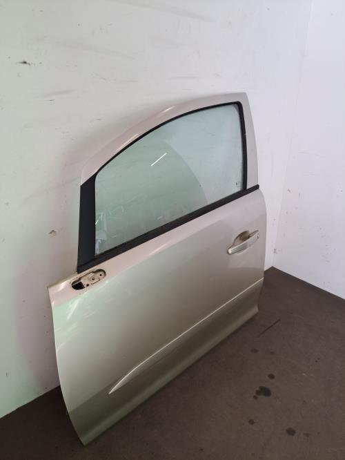 Image Porte avant gauche - OPEL CORSA D