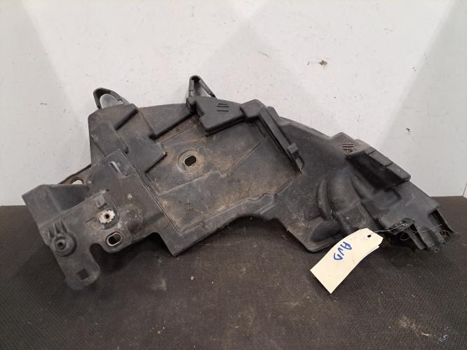 Image Support de phare droit (tôle) - RENAULT FLUENCE