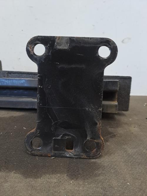 Image Renfort pare choc avant (traverse) - NISSAN QASHQAI 1