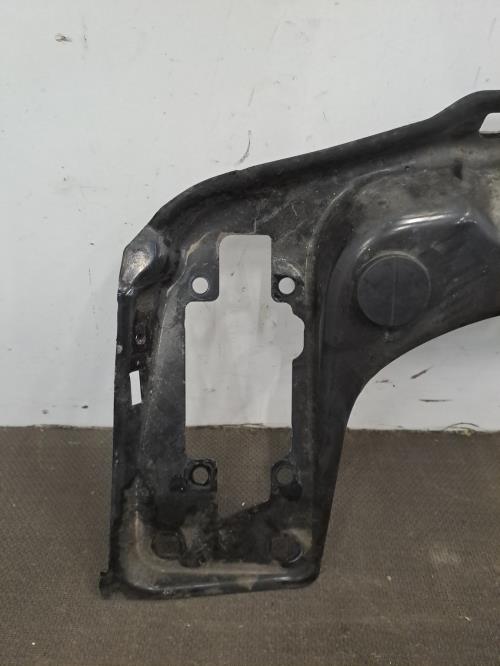 Image Traverse superieure - BMW SERIE 1 F21