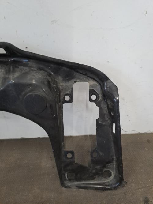 Image Traverse superieure - BMW SERIE 1 F21