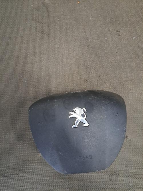 Image Tableau de bord - PEUGEOT 208 1