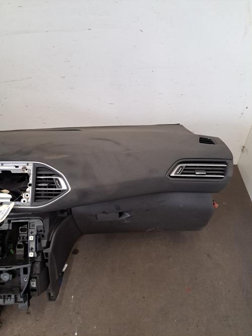 Image Planche de bord complete - PEUGEOT 308 2