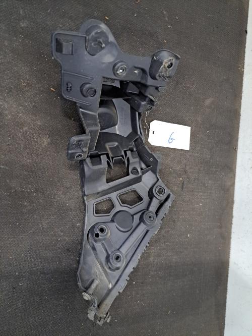 Image Moulure de pare choc arriere - RENAULT CLIO 4