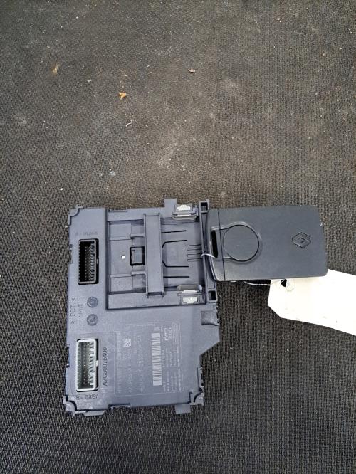 Image Lecteur de carte (neiman) - RENAULT CLIO 4