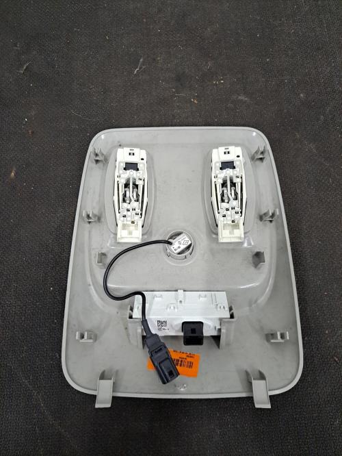 Image Eclairage de plafonnier - RENAULT CLIO 4