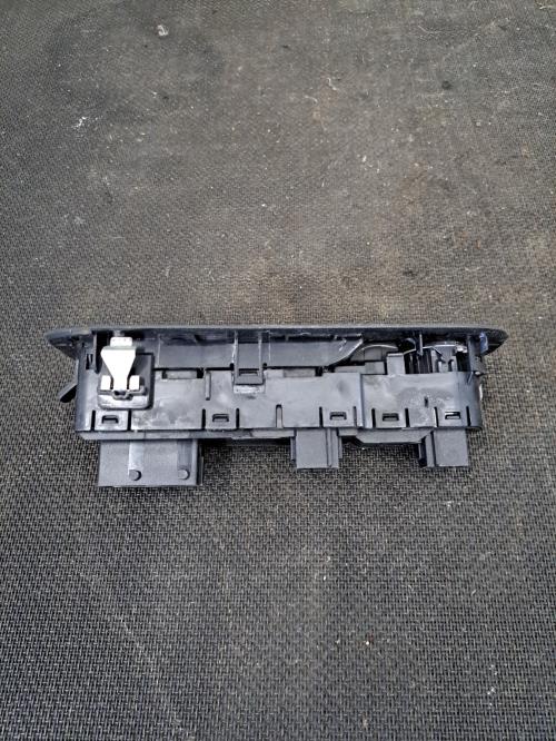 Image Interrupteur de leve vitre avant gauche - PEUGEOT 308 2 SW