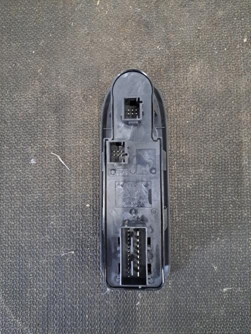 Image Interrupteur de leve vitre avant gauche - CITROEN C3 2
