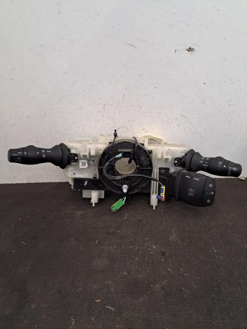 Image Com (Bloc Contacteur Tournant+Commodo Essuie Glace+Commodo Phare) - RENAULT SCENIC 3