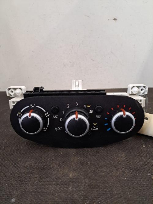 Image Commande chauffage - RENAULT TWINGO 3