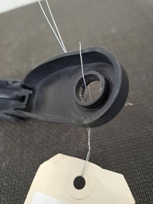 Image Bras essuie glace avant droit - PEUGEOT 208 1