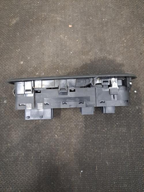 Image Interrupteur de leve vitre avant gauche - PEUGEOT 508 1 SW
