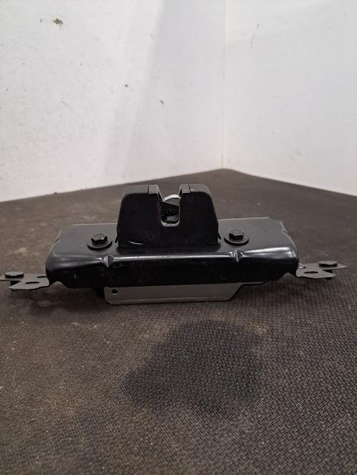 Image Serrure de hayon - PEUGEOT 208 1