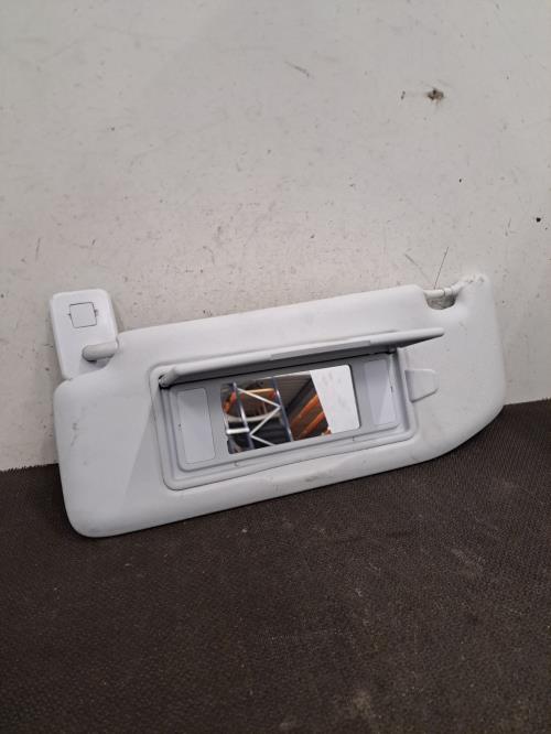 Image Pare soleil gauche - PEUGEOT 208 1