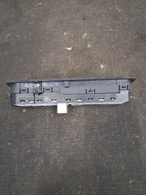 Image Interrupteur de leve vitre avant gauche - RENAULT LAGUNA 3