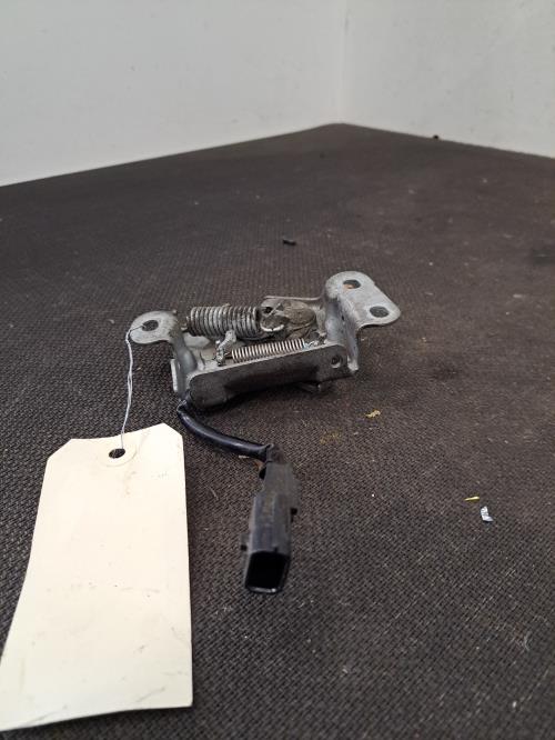 Image Serrure de capot - SUZUKI IGNIS 3