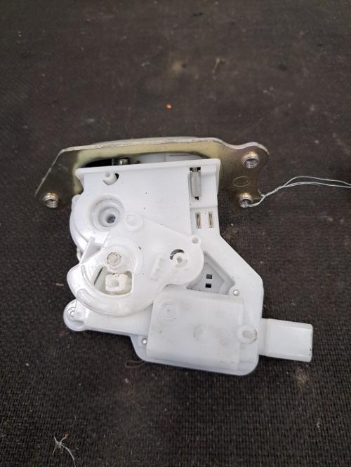 Image Serrure de hayon - SUZUKI IGNIS 3