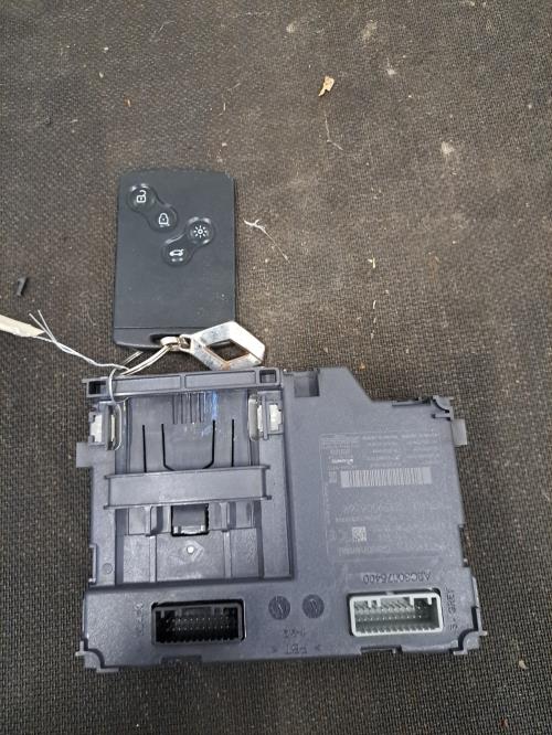 Image Lecteur de carte (neiman) - RENAULT CLIO 4